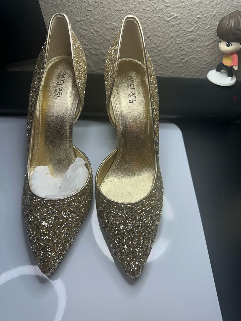 Michael Kors Gold Glitter Pointed D'Orsay Heels